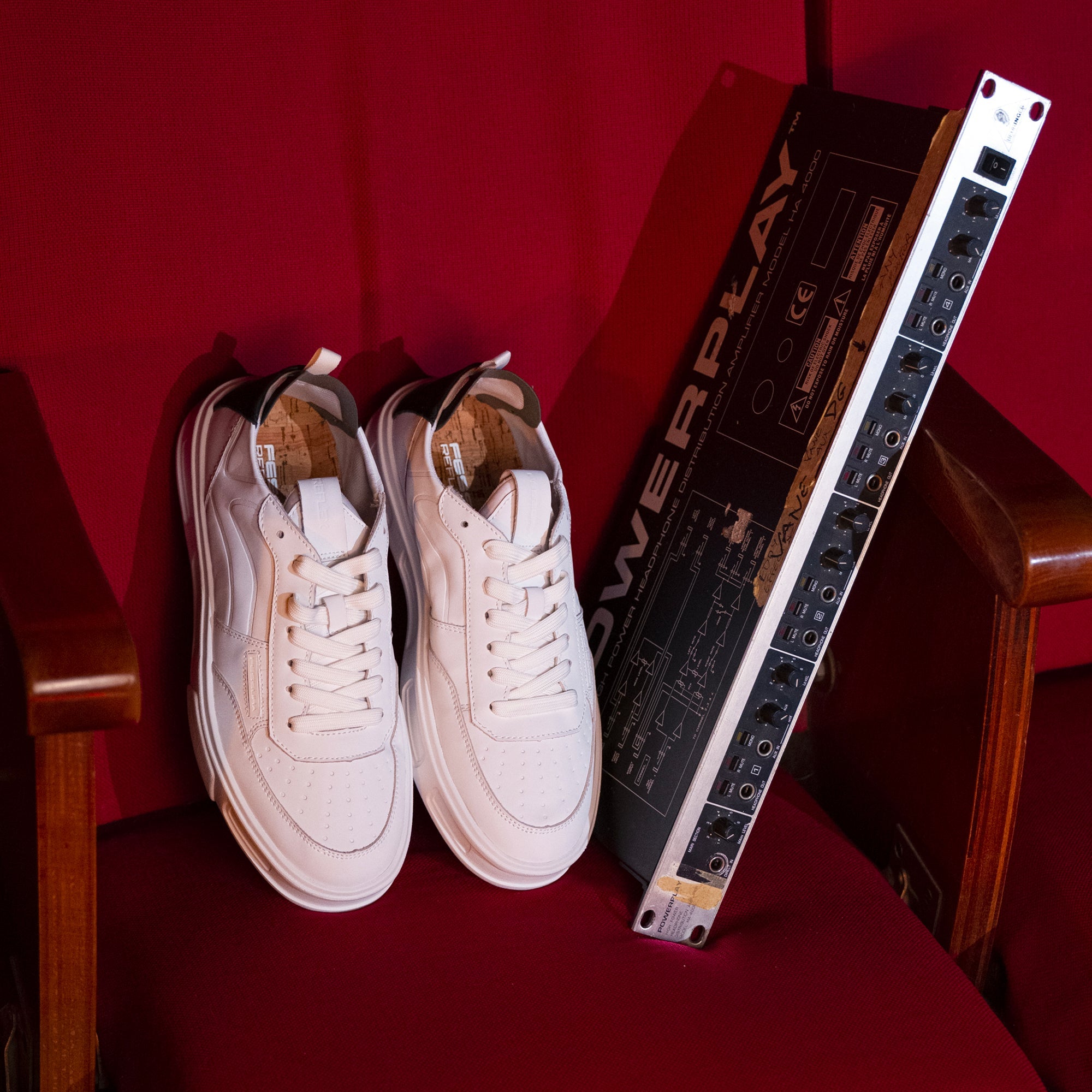 Fessura Sneakers: Per un Perfetto Outfit Natalizio